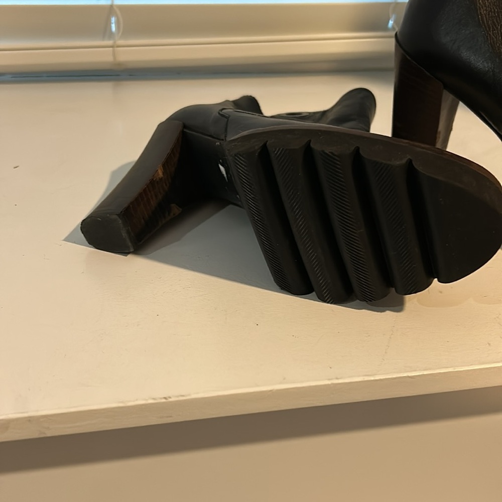 New without tags-  Gadea leather booties. - Picture 3 of 5